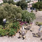 Отель Paradis