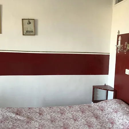 Paradis Отель 2*